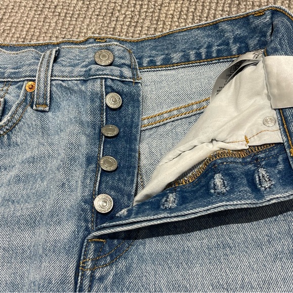 Levi’s High Rise Deconstructed Skirt in Gateway (24) - Picture 12 of 14
